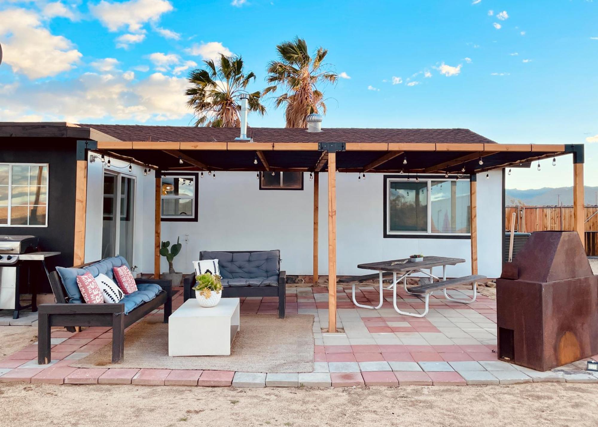 Twin Palms Desert Getaway - Jacuzzi, Fire Pit, Meditation Room & More Джошуа Три Екстериор снимка