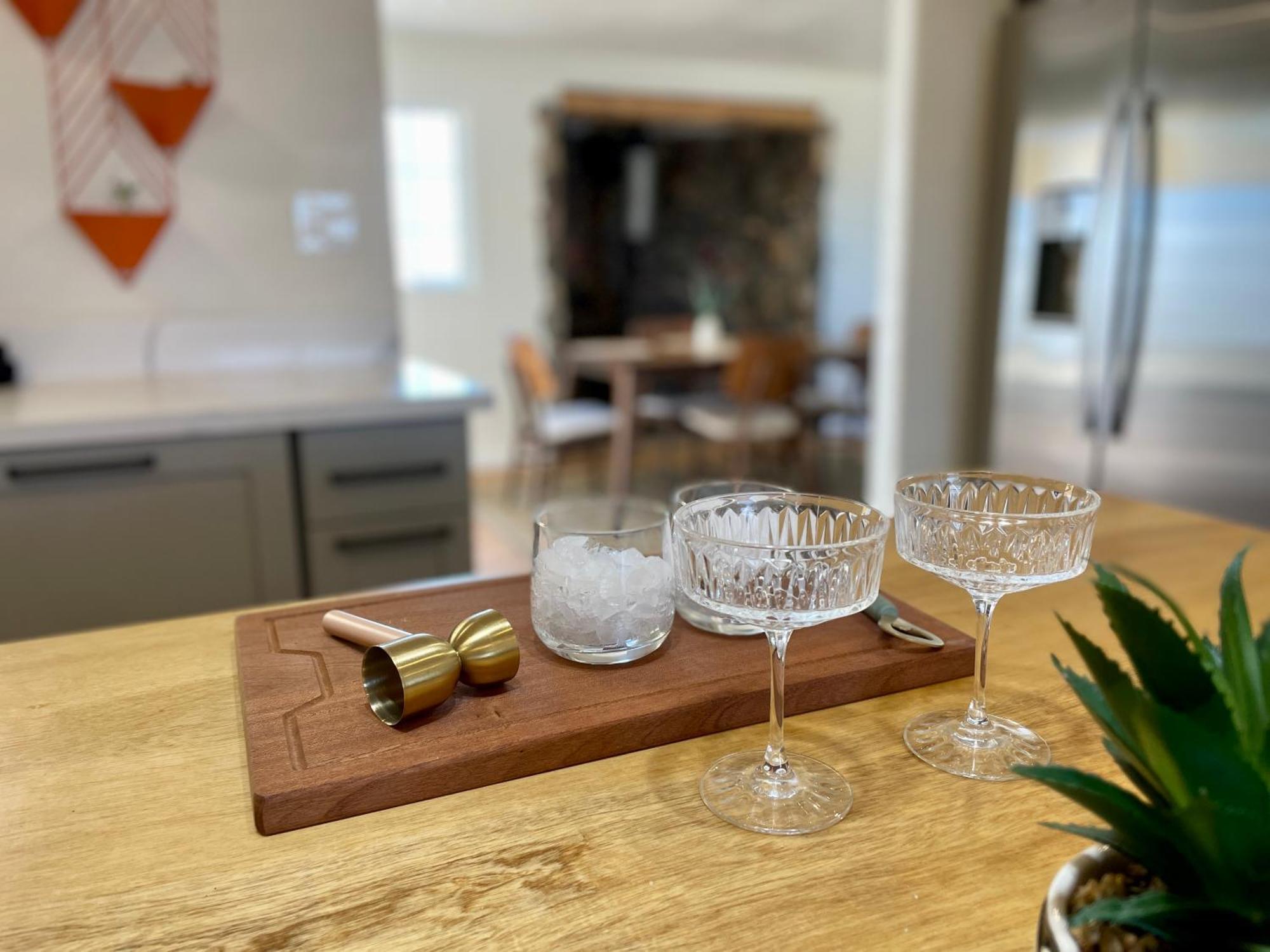Twin Palms Desert Getaway - Jacuzzi, Fire Pit, Meditation Room & More Джошуа Три Екстериор снимка